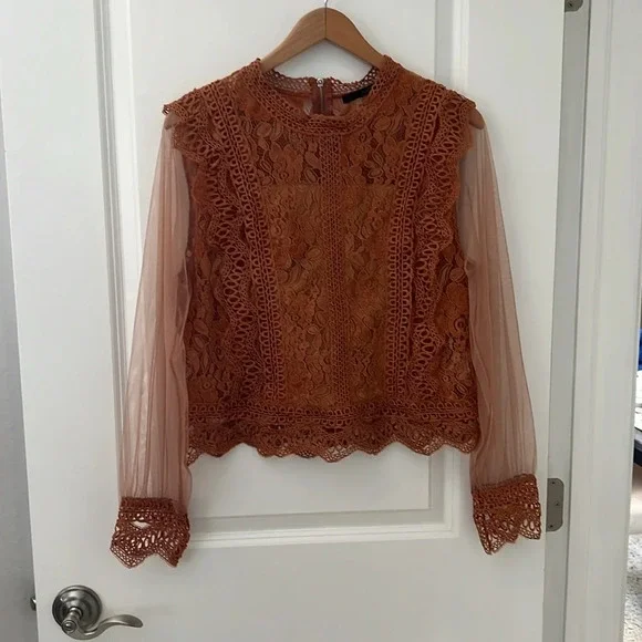 Hazel Lace Boho Top - Picture 1 of 11